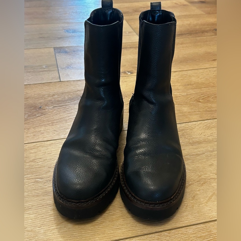 Nordstrom Women’s Darian water resistant Black Chelsea Boot